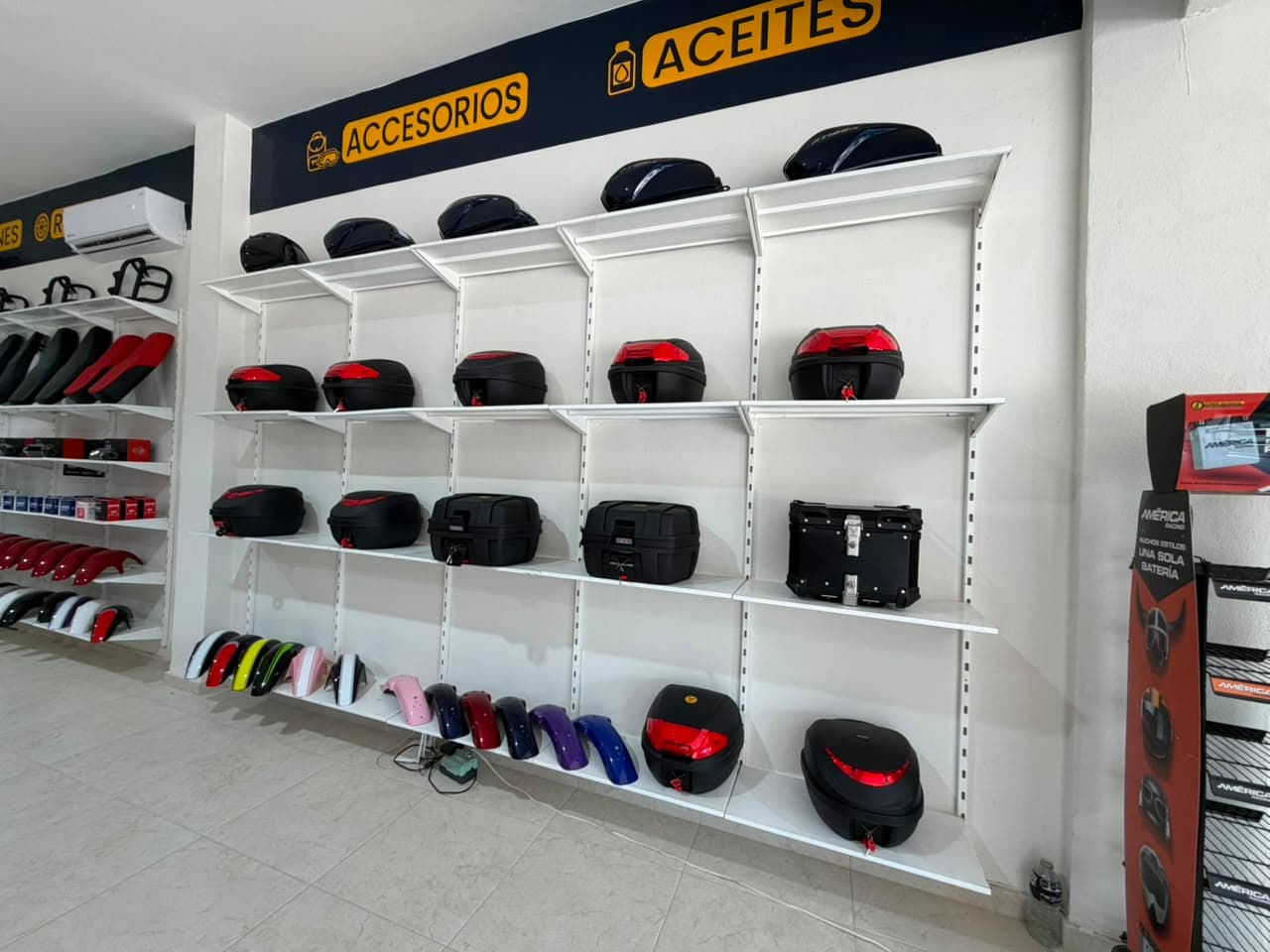 Accesorios y maleteros para motocicleta en RM