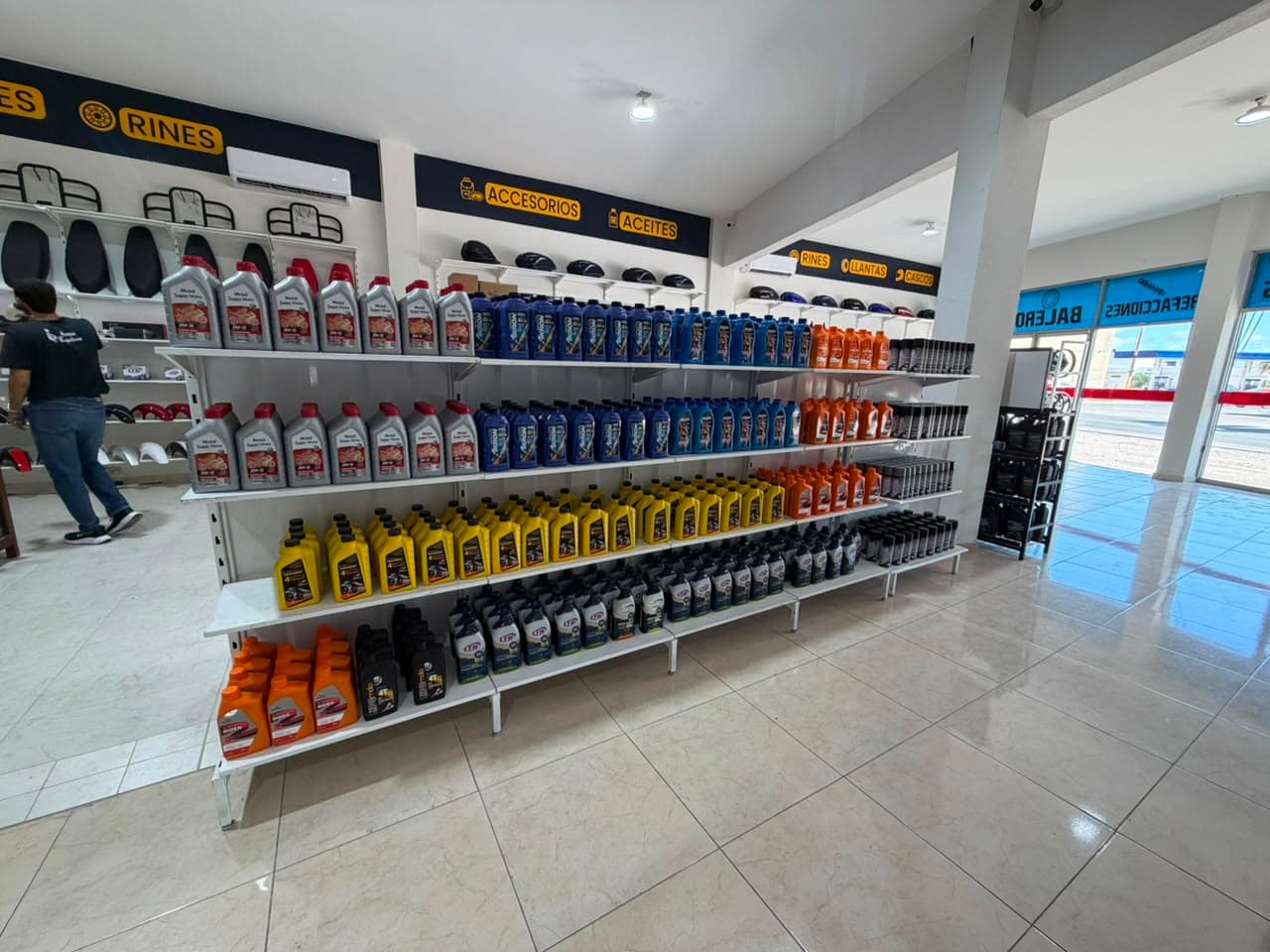Aceites y lubricantes exhibidos en RM